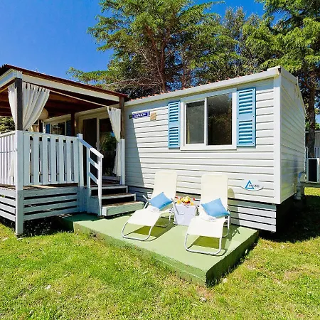 Holiday Camping Kaa Ela.49 펜션 *